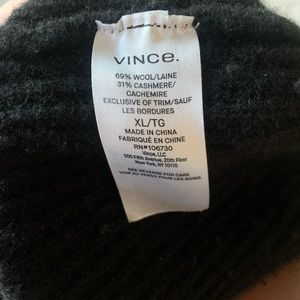 Wool/cashmere hooded sweater